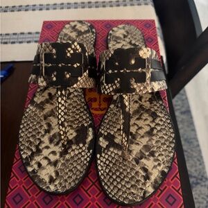 Tory Burch Snakeskin Printed Leather Sandals. Size 9.5